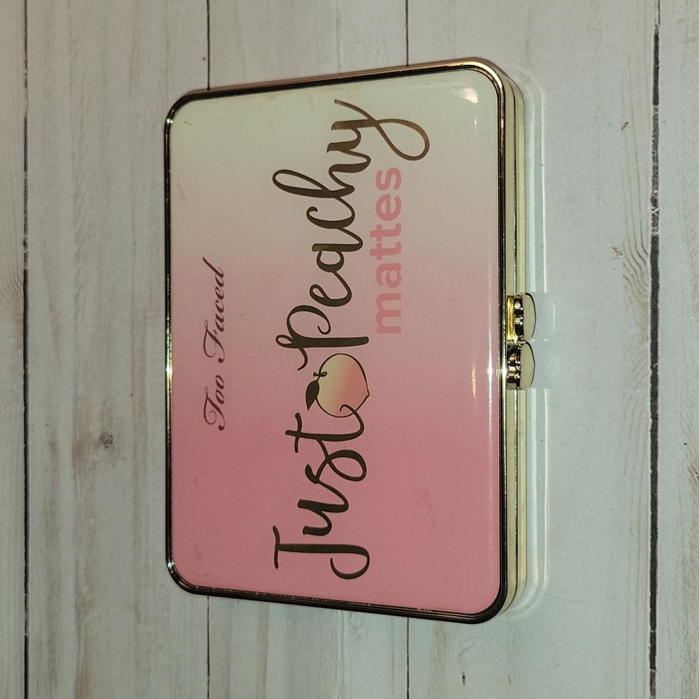 Too Faced Just Peachy Mattes